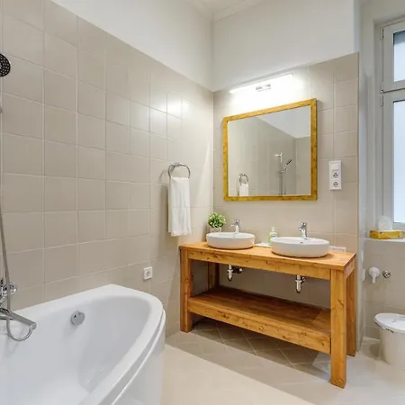Central Violin Apartman * Budapest